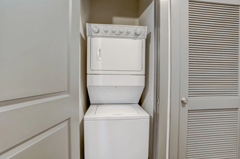 Washer & dryer included